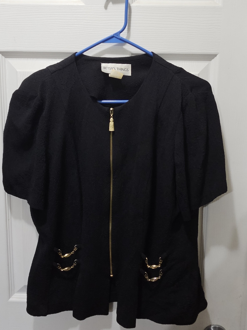 Betsy & Things Black Short-Sleeve Zip Front Jacket